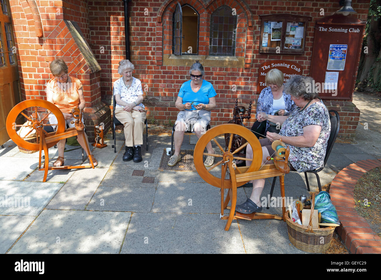 Wool weavers guild hires stock photography and images Alamy