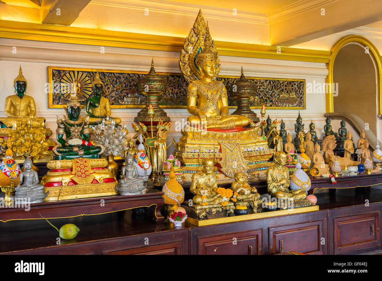 Wat Symbol Wat symbol hi-res stock photography and images - Alamy