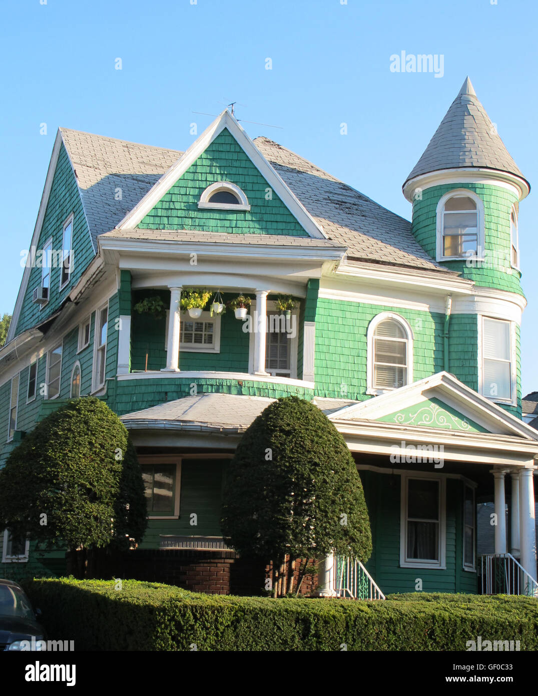 Brooklyn, NY. Beverly Road. Original Colonial home painted green Stock