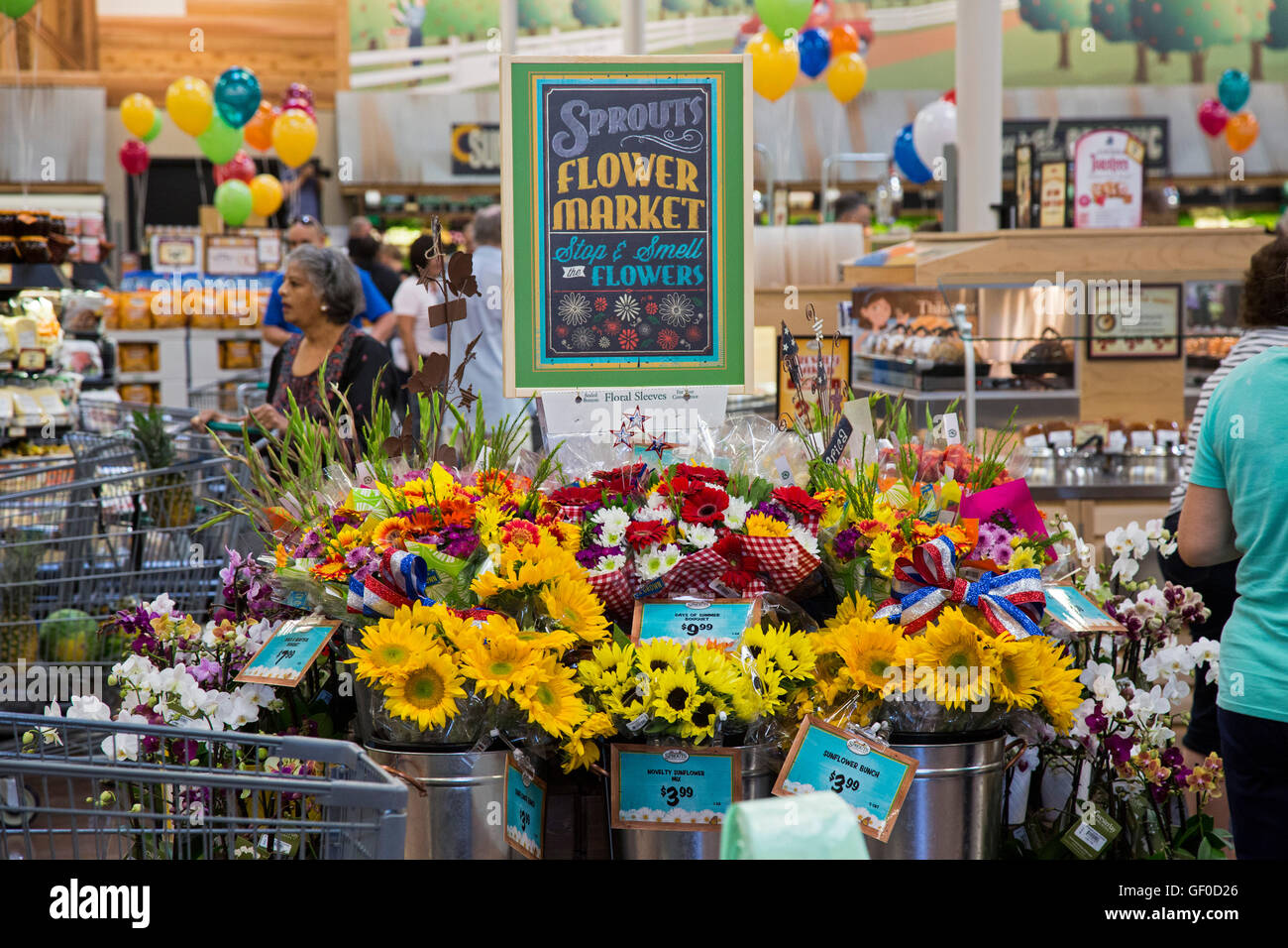 Las Vegas Nevada Sprouts Farmers Market The Company Operates 230 Stores In 13 States Focusing On Fresh And Healthy Foods Stock Photo Alamy