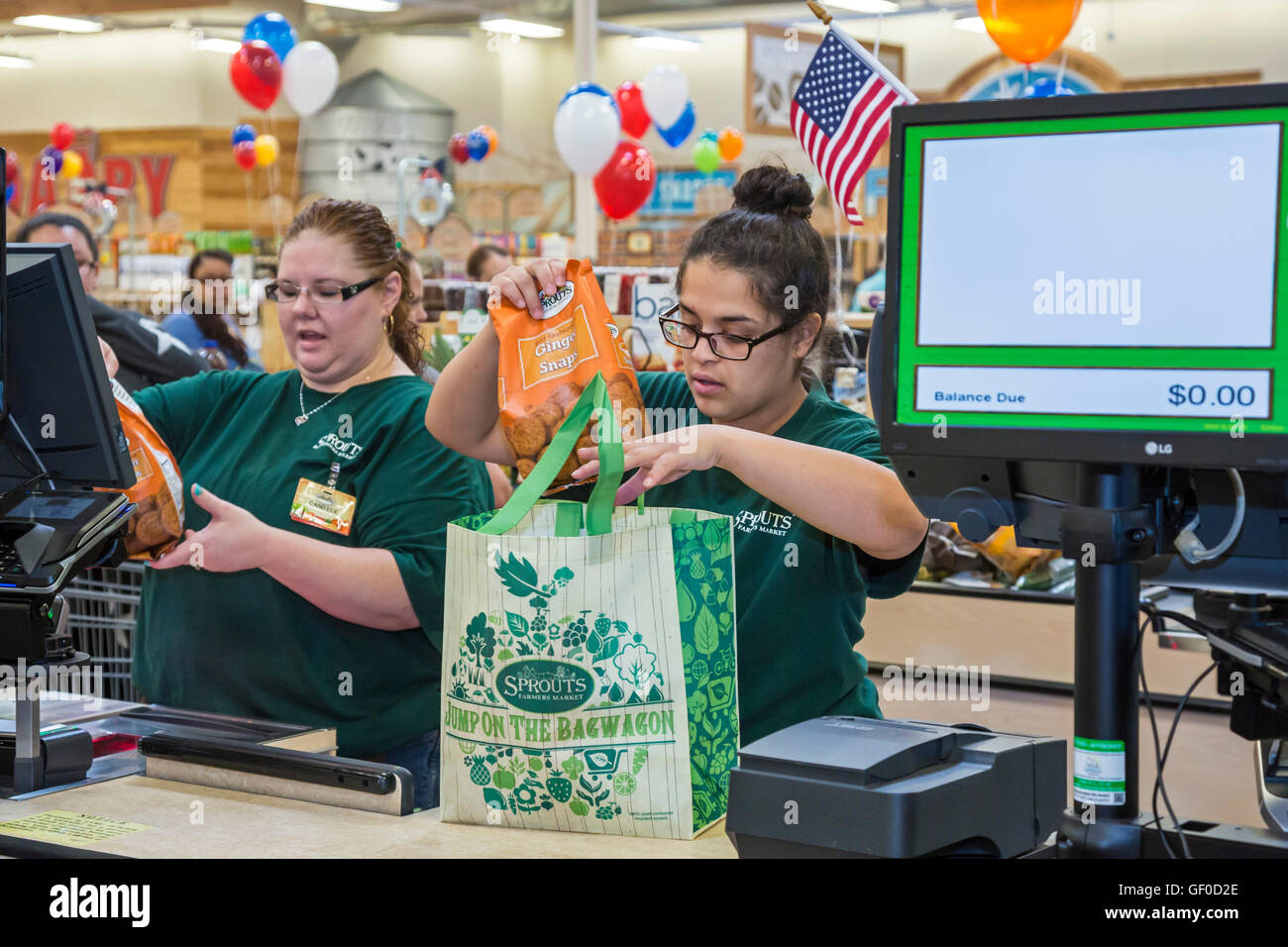 Las Vegas, Nevada - Checkout clerks at Sprouts Farmers Market. Stock Photo