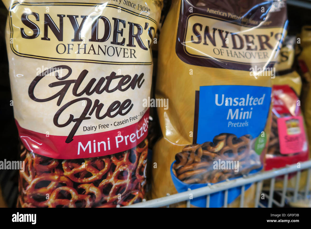 Snyder's Pretzels, USA Stock Photo Alamy