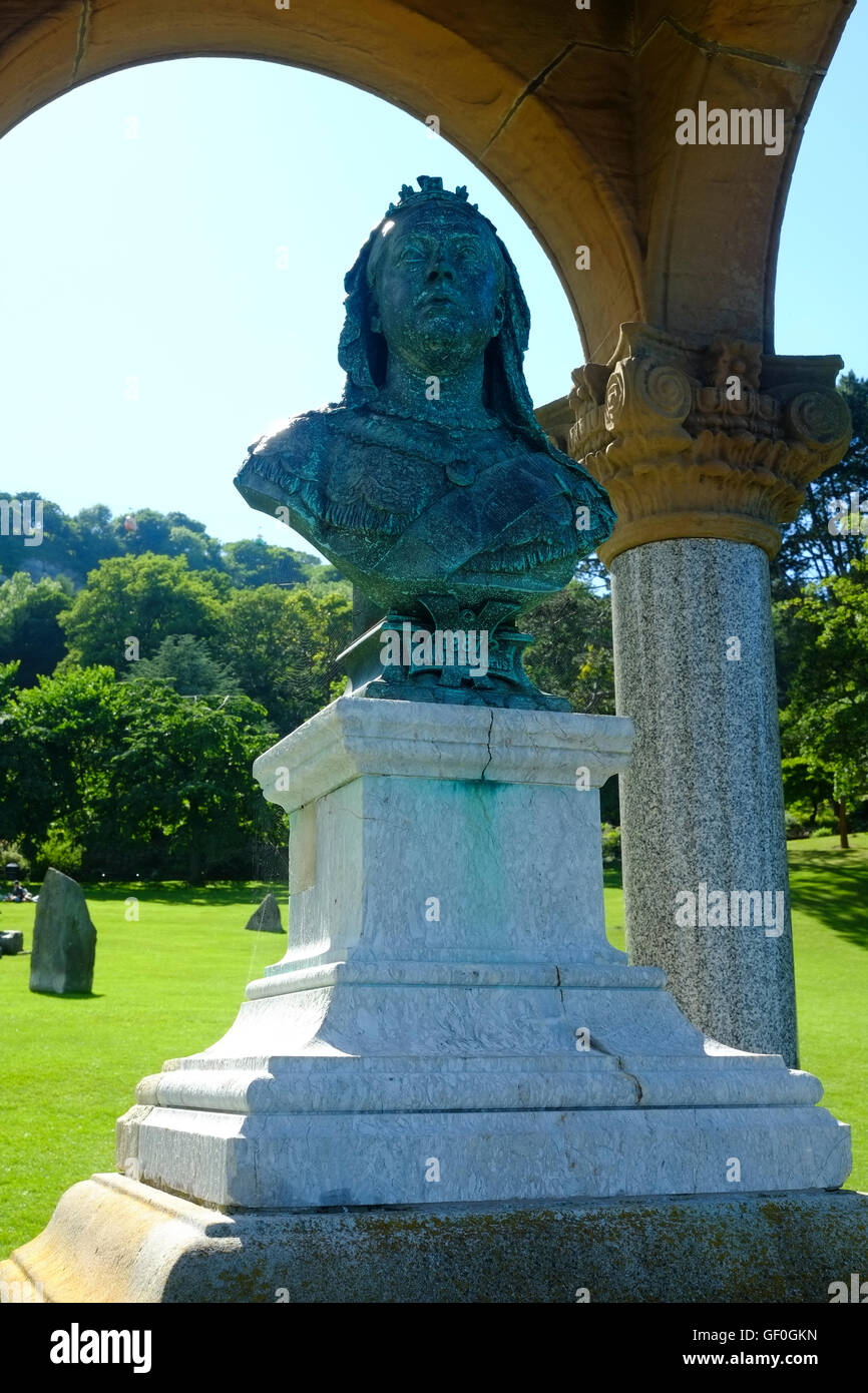 A bust of Queen Victoria in 'Happy Valley', Llandudno Stock Photo