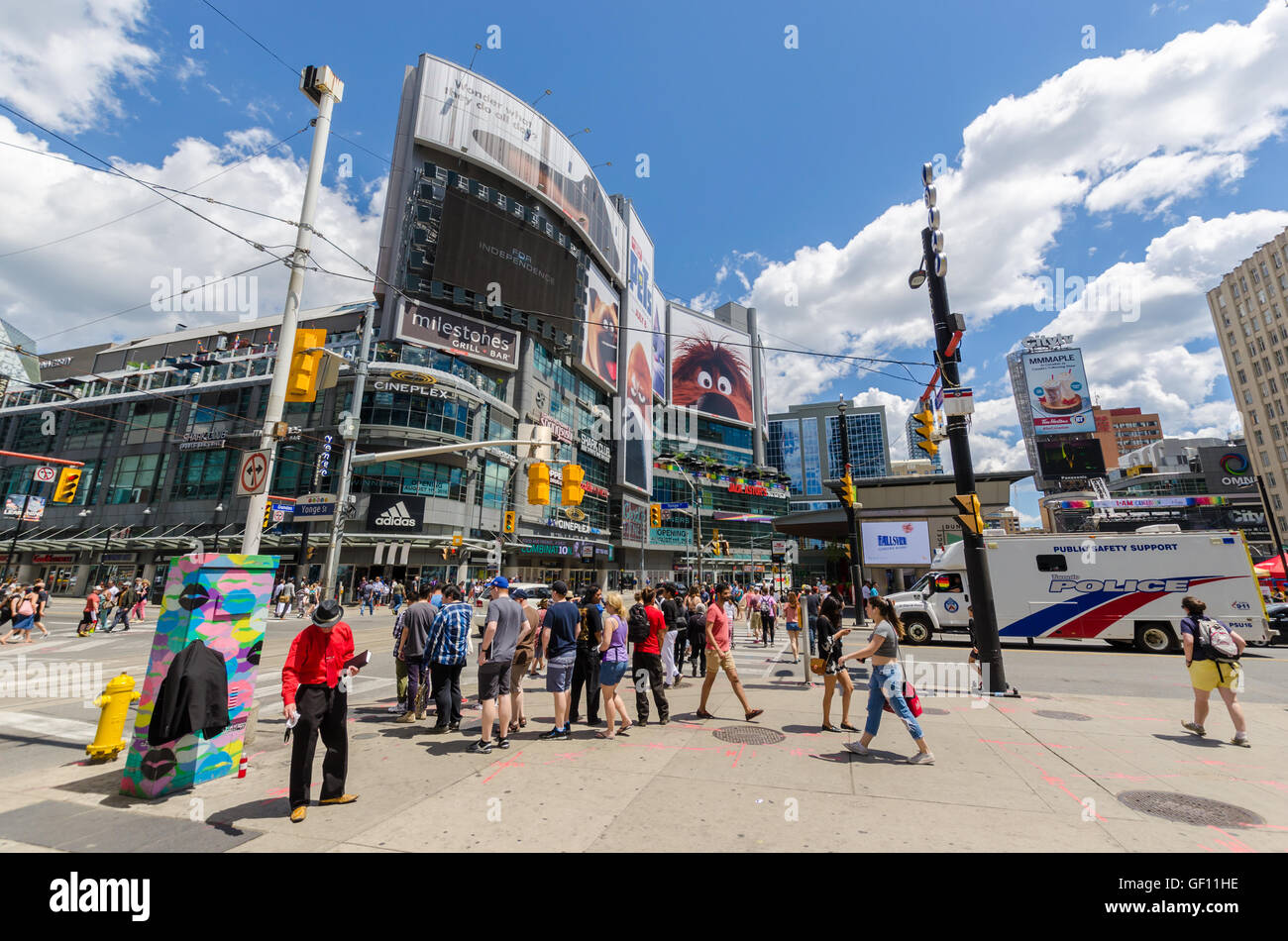 adidas store yonge and dundas