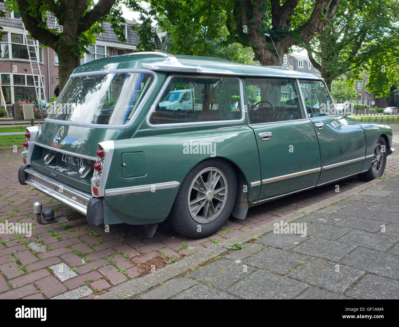 Citroen DS Station Wagon, iconic classic French car Stock Photo - Alamy