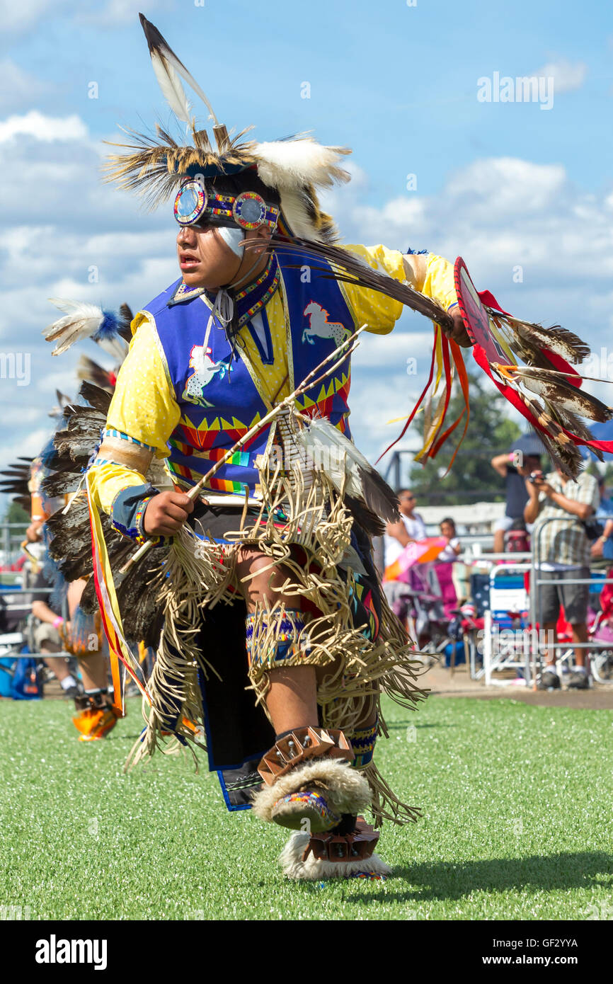 Native American Indian Teen Boy High Resolution Stock Photography and ...