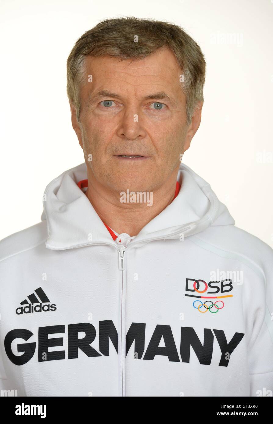 Hannover, Germany. 27th July, 2016. Reinhold Roth poses at a photocall during the preparations for the Olympic Games in Rio at the Emmich Cambrai Barracks in Hanover, Germany. July 27, 2016. Photo credit: Frank May/ picture alliance. | usage worldwide © dpa/Alamy Live News Stock Photo