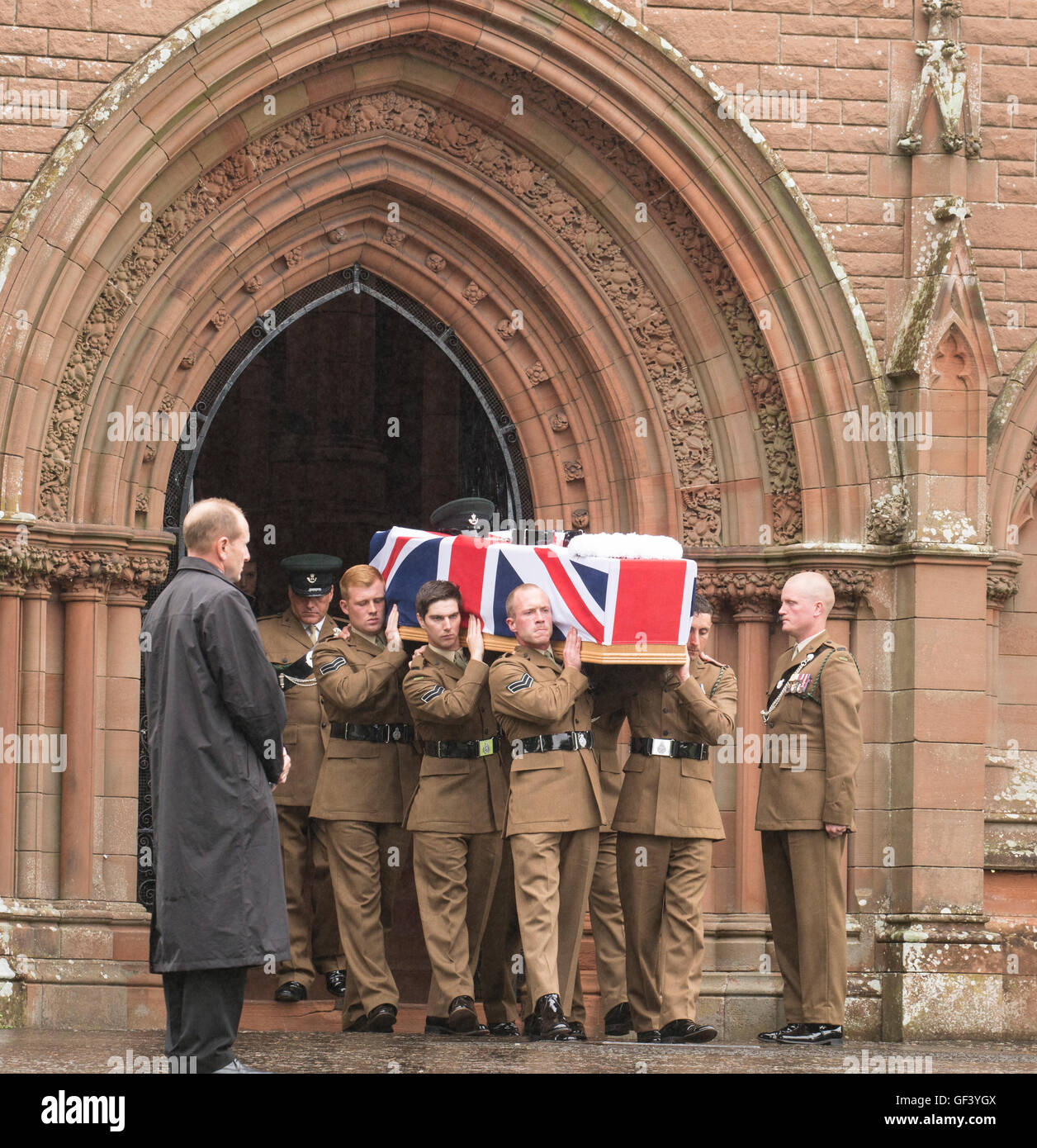 Dumfries, Scotland, UK. 28th July, 2016. Funeral of Joshua Hoole at CrichtonChurch, Dumfries. Scotland Cpl Joshua Hoole, 26, of Ecclefechan, near Lockerbie, died on pre-course training for the Platoon Sergeants' Battle Course Credit:  South West Images Scotland/Alamy Live News Stock Photo