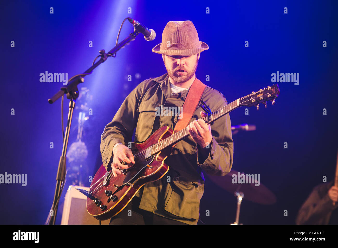 Matlock, Derbyshire, UK.  28th July, 2016. James Skelly, Paul Duffy, Nick Power, Ian Skelly and Paul Molloy of The Coral perform at YNOT Festival, Matlock, 2016 Credit:  Myles Wright/ZUMA Wire/Alamy Live News Stock Photo