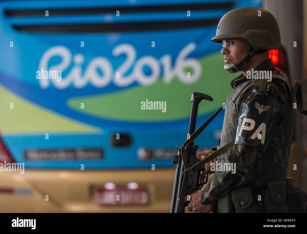 Rio De Janeiro, Brazil. 28th July, 2016. A soldier stands guard at Rio International Airport in Rio de Janeiro, Brazil, July 28, 2016. South America's largest country will deploy 88,000 soldiers and police during the Olympics, more than double the number at the London 2012 Games. © Lui Siuwai/Xinhua/Alamy Live News Stock Photo