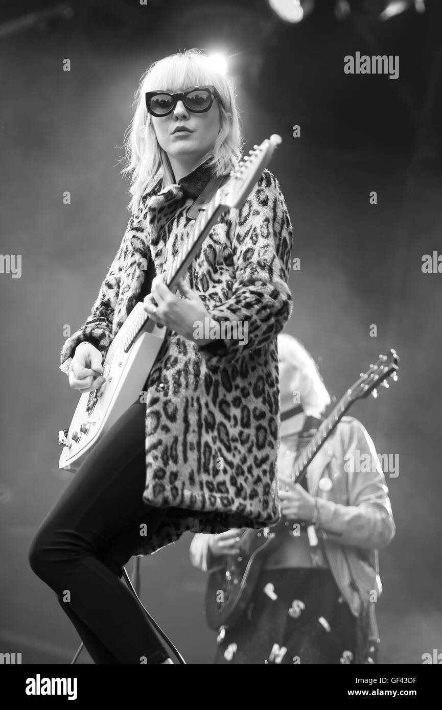 Kendal Calling Music Festival, Cumbria, 28th July 2016, PINS performs on the main stage. Credit:WittWooPhoto/Alamy Live News Stock Photo