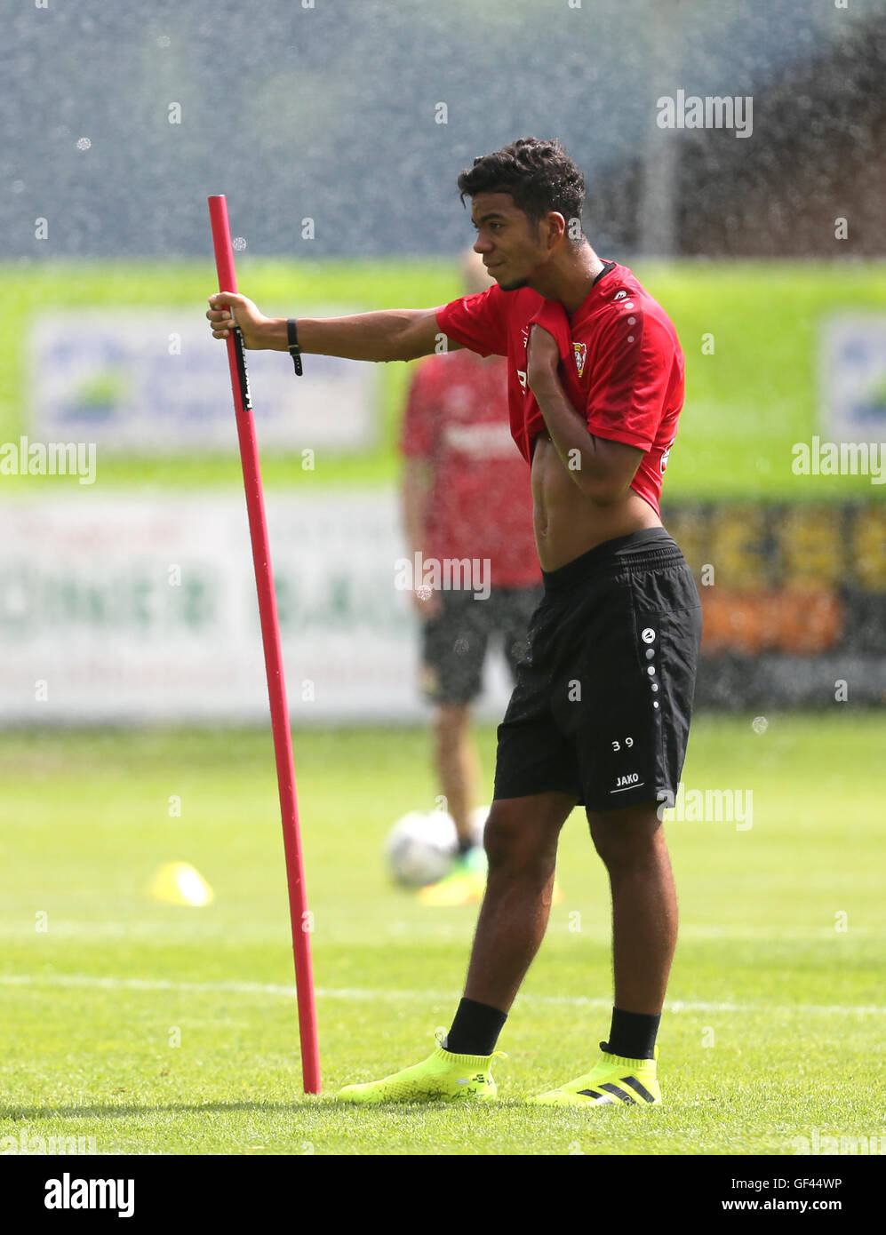 Benjamin henrichs bayer 04 leverkusen hi-res stock photography and