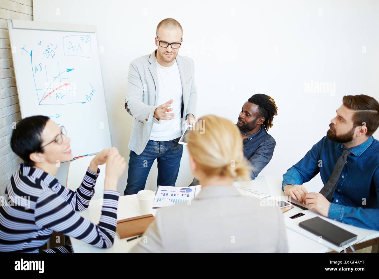 Person Explaining Data Explaining new data Stock Photo - Alamy
