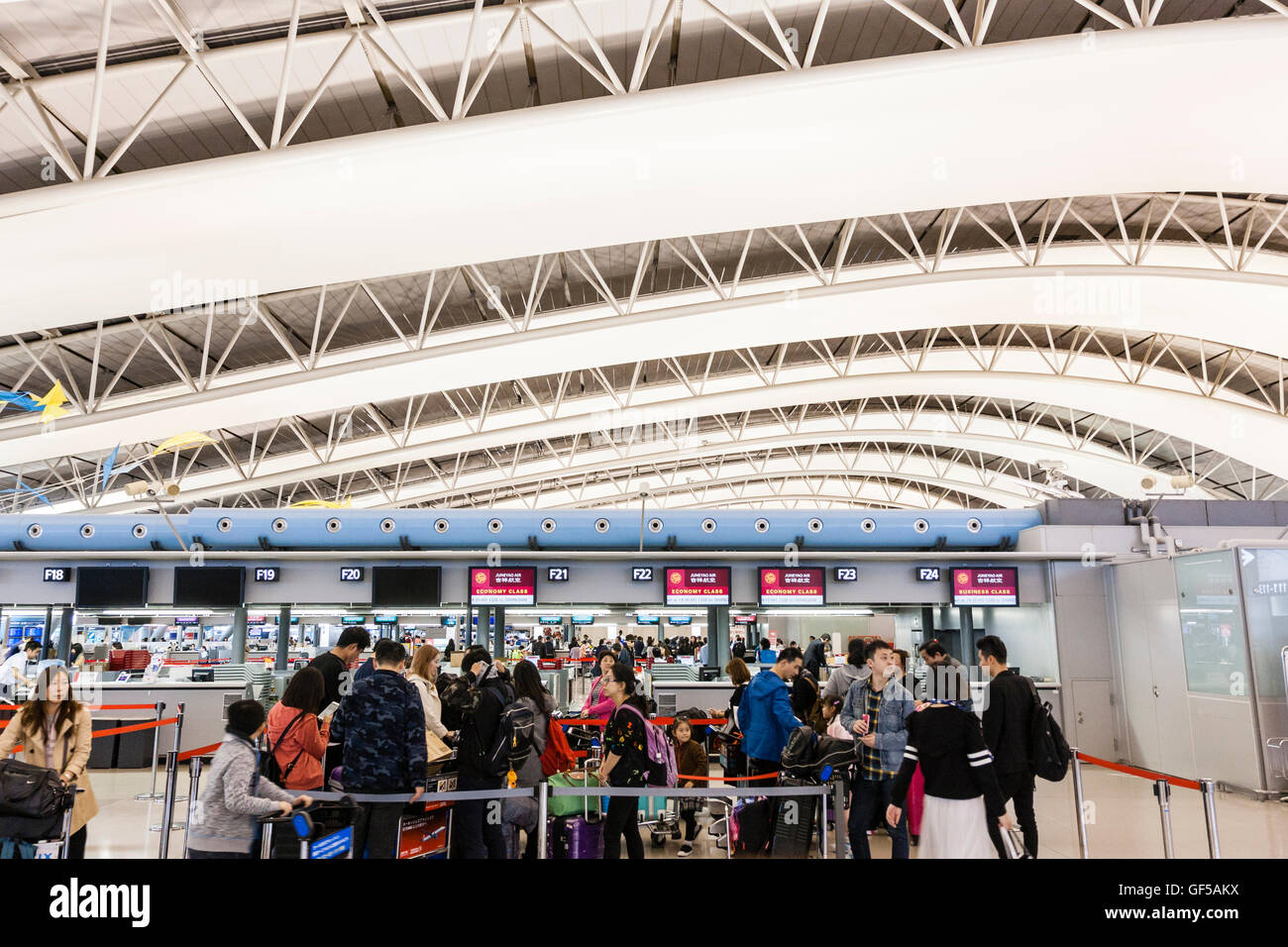 Passengers queued up hires stock photography and images Alamy