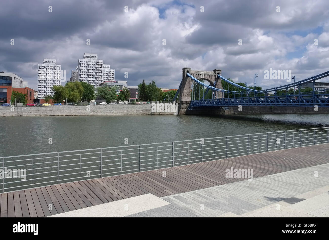 Breslau Grunwaldbrücke über die Oder - Breslau Grunwaldzki Bridge and river Oder Stock Photo