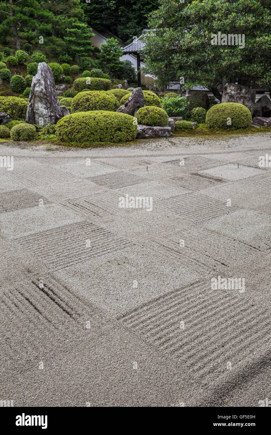 Tofukuji Fumo-in at Kaisan-do dry landscape karesansui garden is composed of gravel raked into checked rectangles of sand Stock Photo