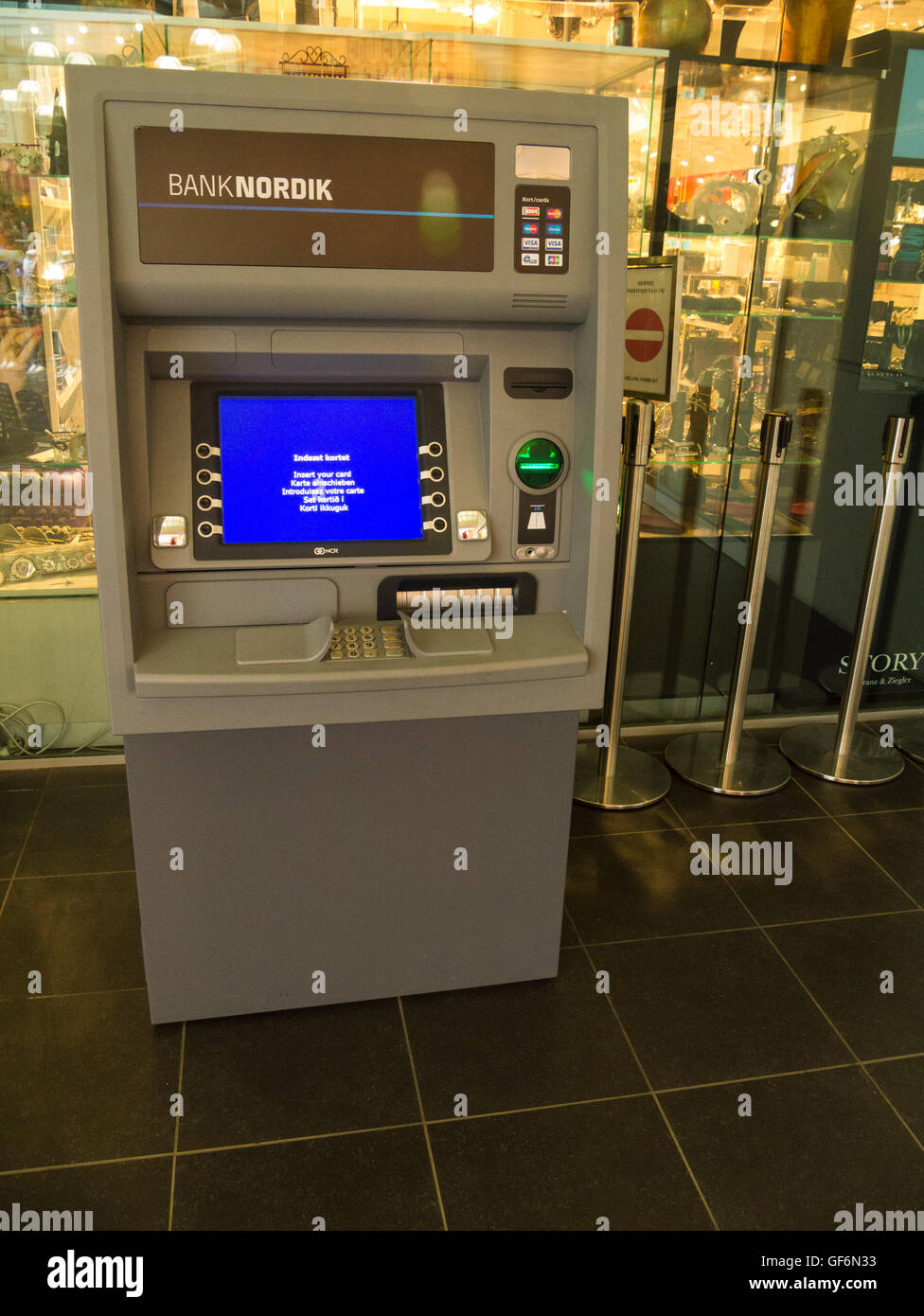 Cash Dispenser Stock Photos & Cash Dispenser Stock Images Alamy