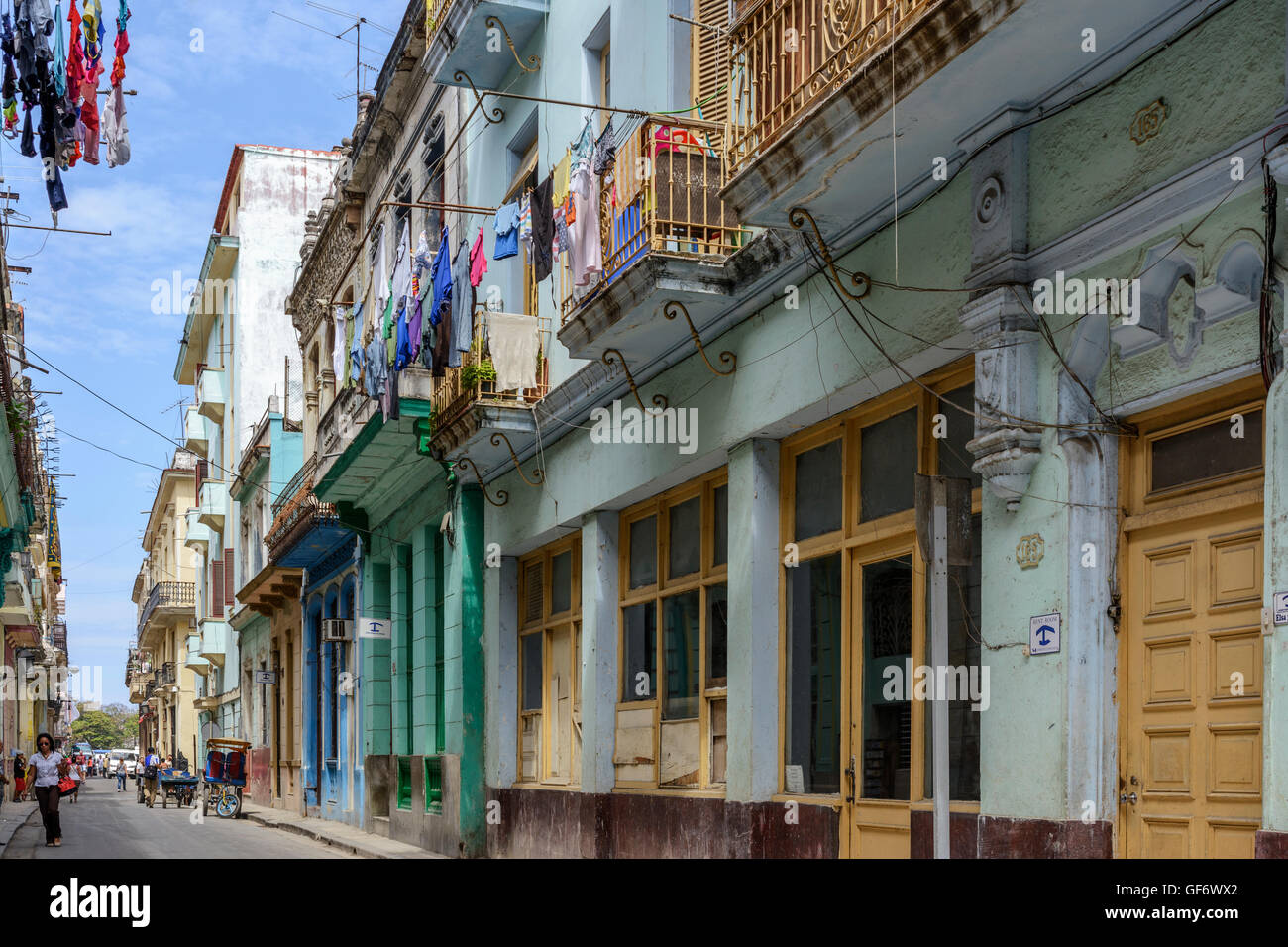 Street scene in Old Havana (La Habana Vieja), Cuba Stock Photo