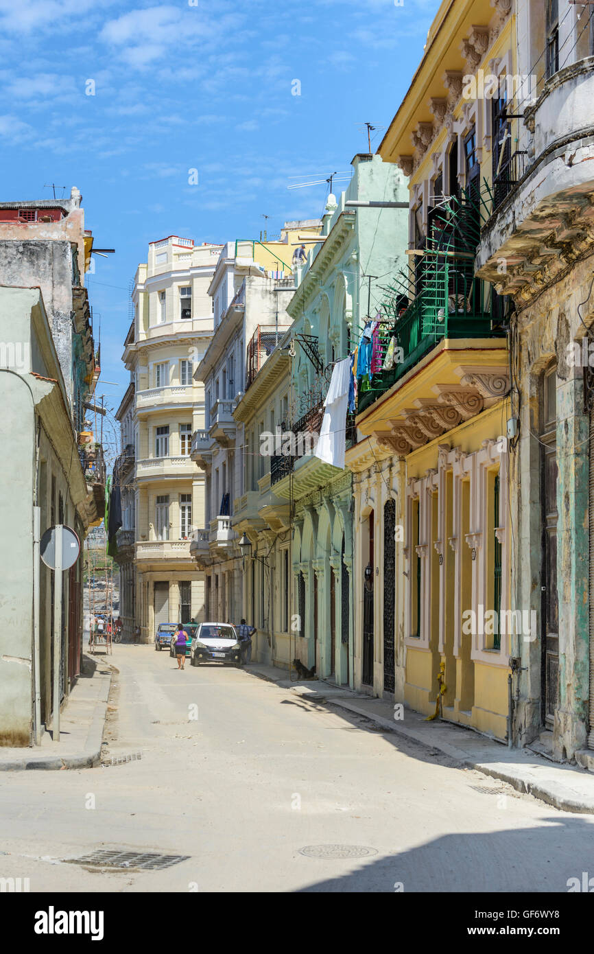 Street scene in Old Havana (La Habana Vieja), Cuba Stock Photo