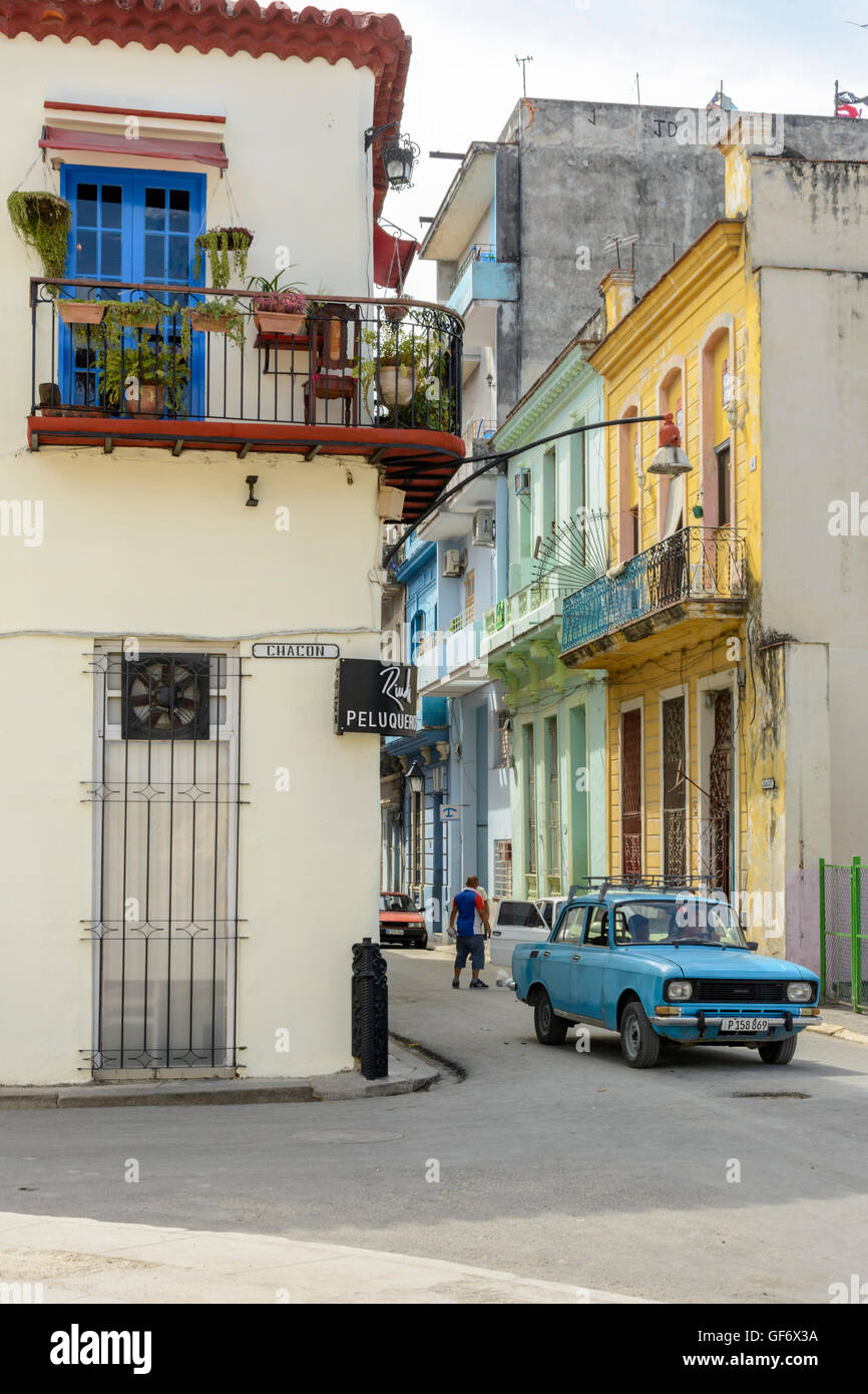 Street scene in Old Havana (La Habana Vieja), Cuba Stock Photo