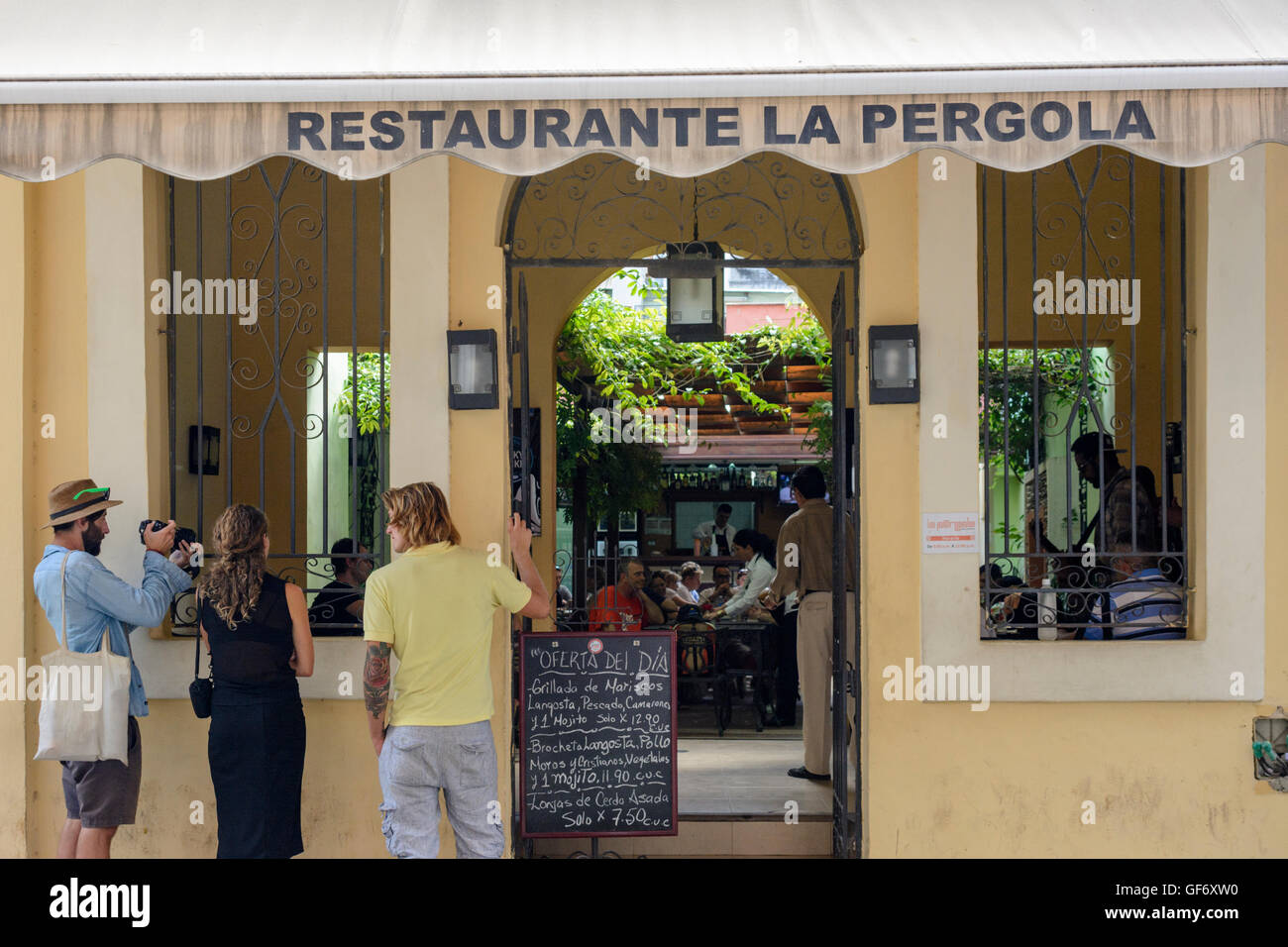 Restaurant Pergola High Resolution Stock Photography and Images - Alamy