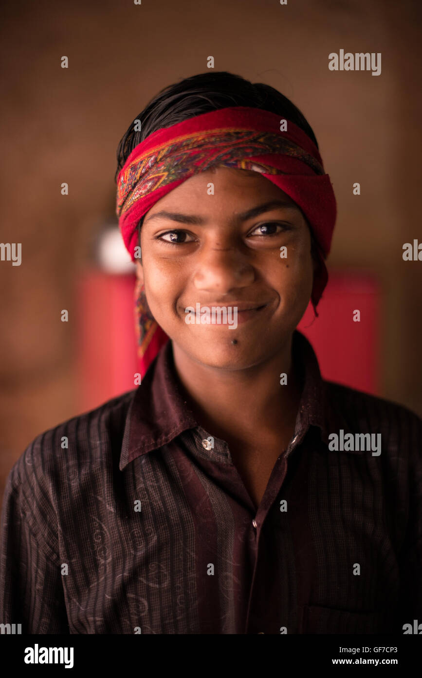 kid-labour-hi-res-stock-photography-and-images-alamy