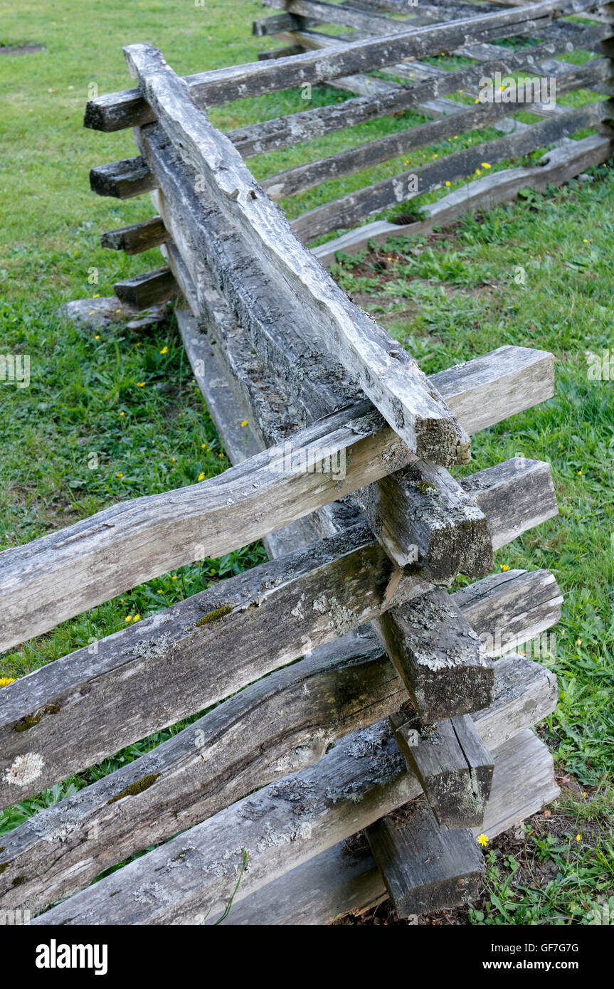 Worm fence hi-res stock photography and images - Alamy