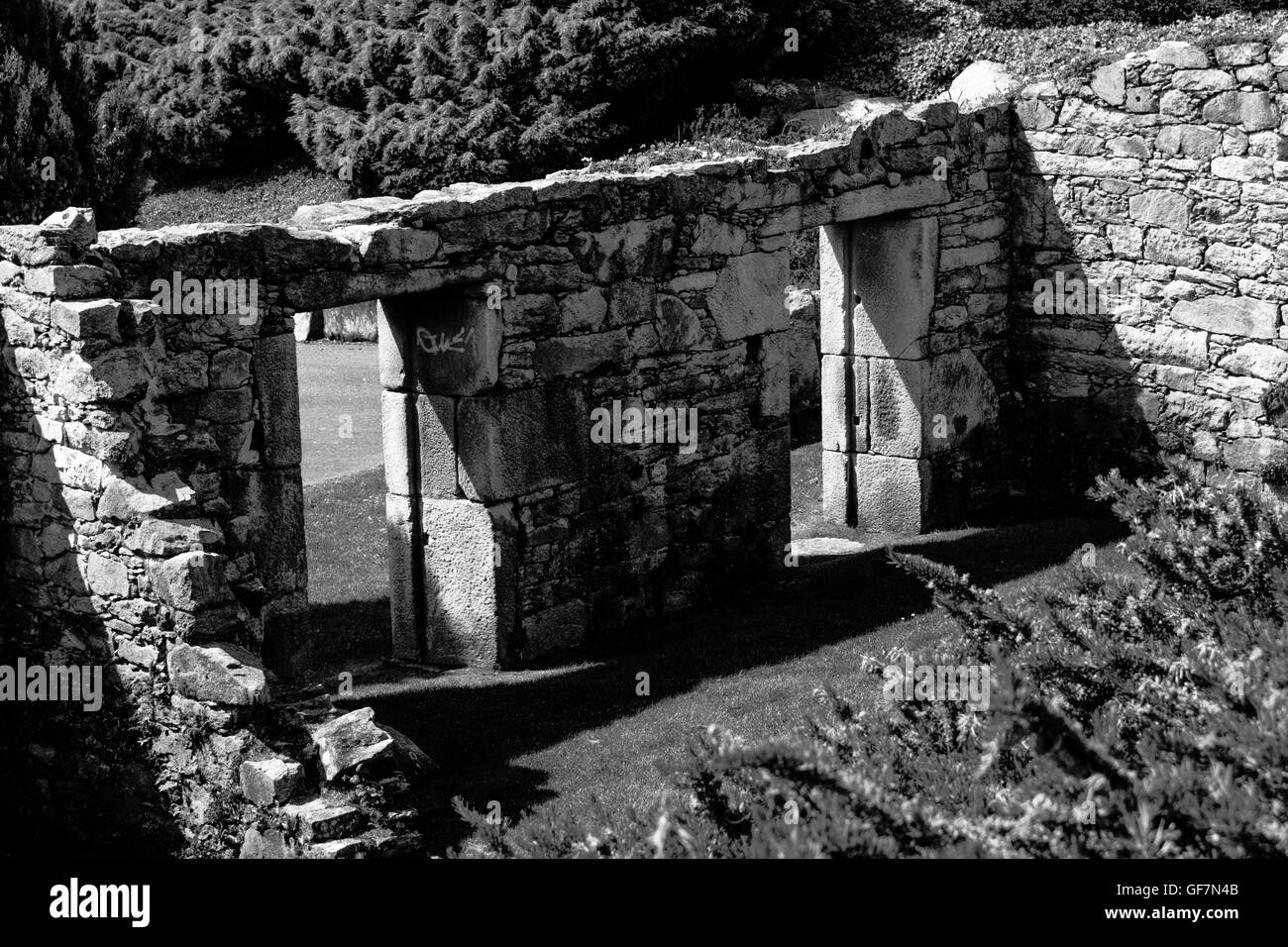 Rustic house old park Black and White Stock Photos & Images - Alamy
