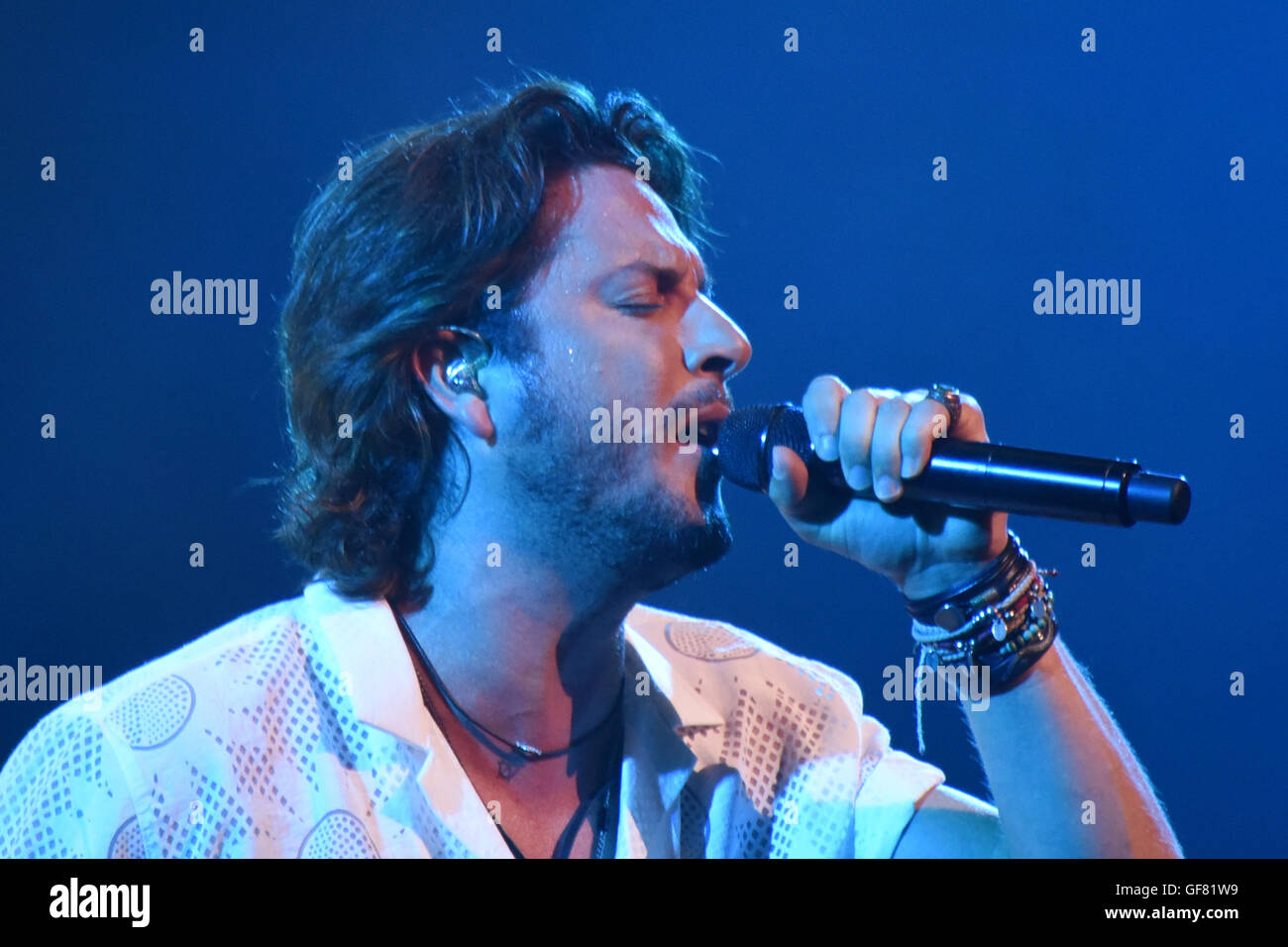 Madrid, Spain. 28th July, 2016. The Spanish singer-songwriter Manuel Carrasco, 35 years-old, pictured during his concert at Teatro Real in Madrid. © Jorge Sanz/Pacific Press/Alamy Live News Stock Photo