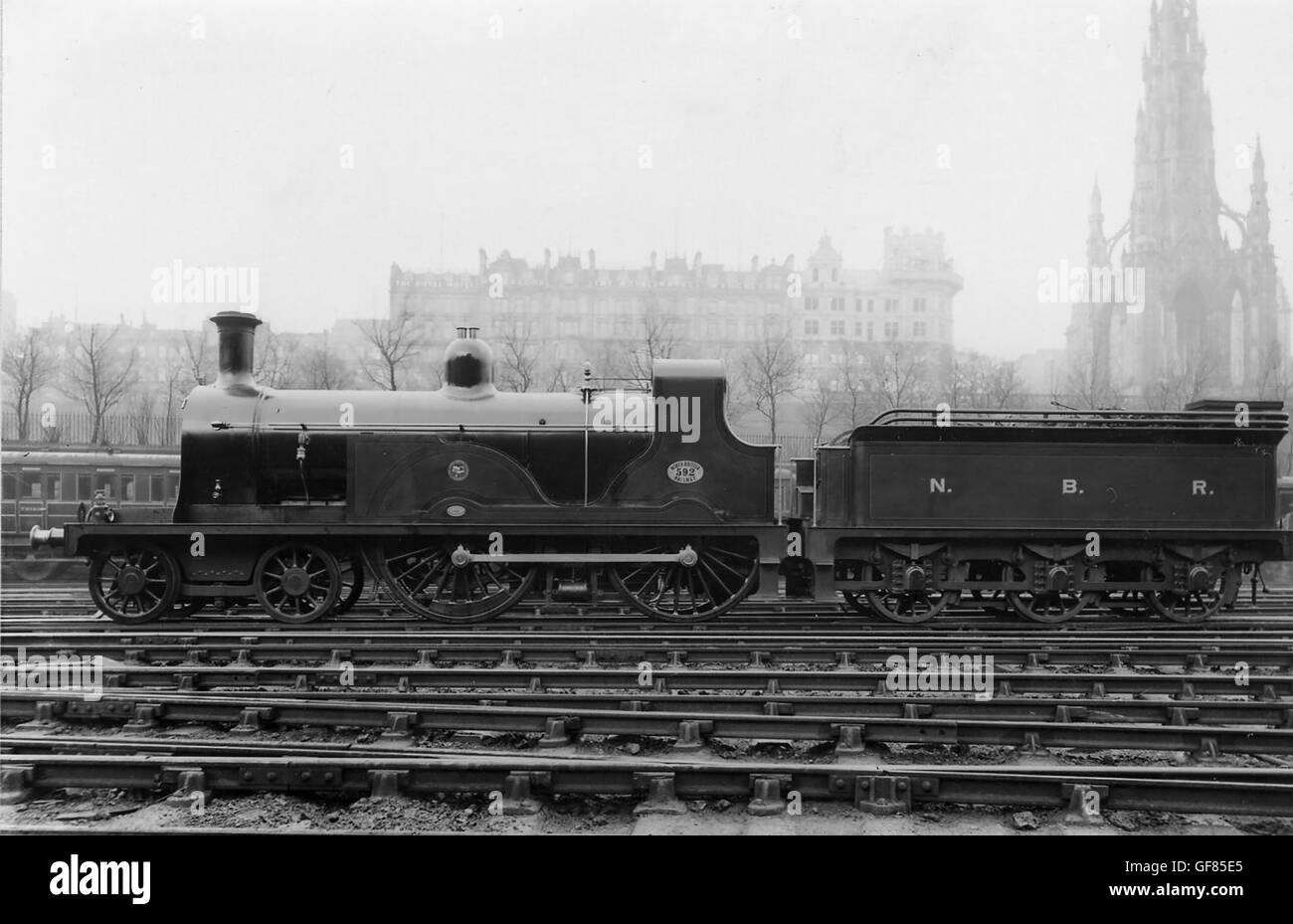 NBR 4-4-0 No. 592 of the LNER D25 class at Edinburgh Waverley station Stock Photo
