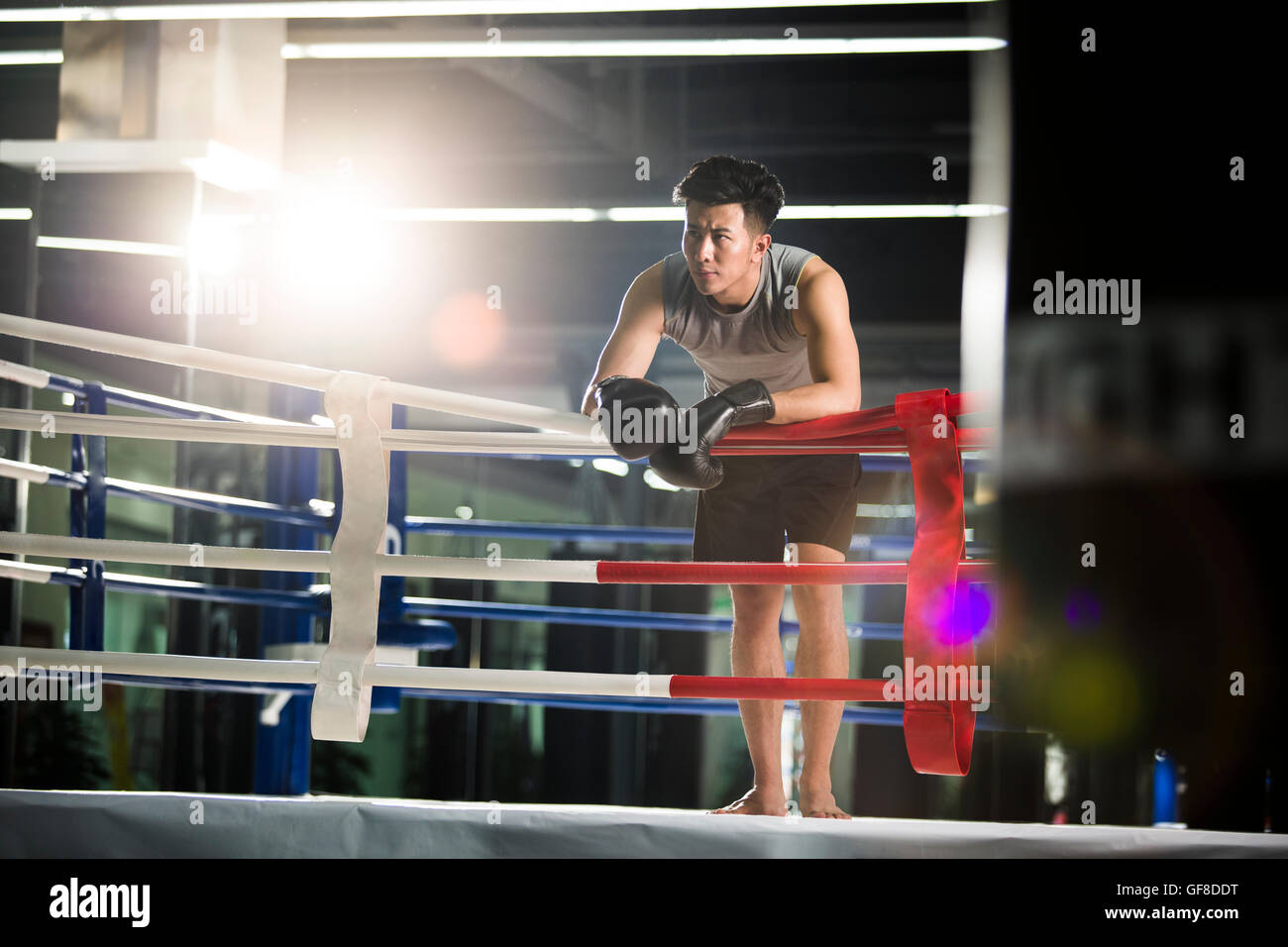 Barefoot boxing hires stock photography and images Alamy