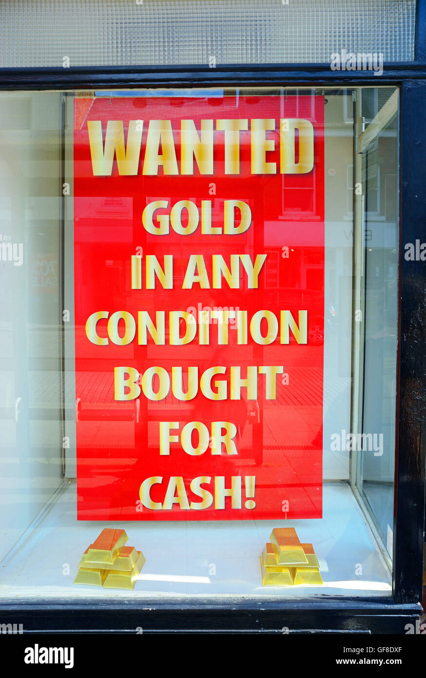 gold wanted sign in shop buying gold, silver, platinum, diamonds yorkshire united kingdom Stock Photo