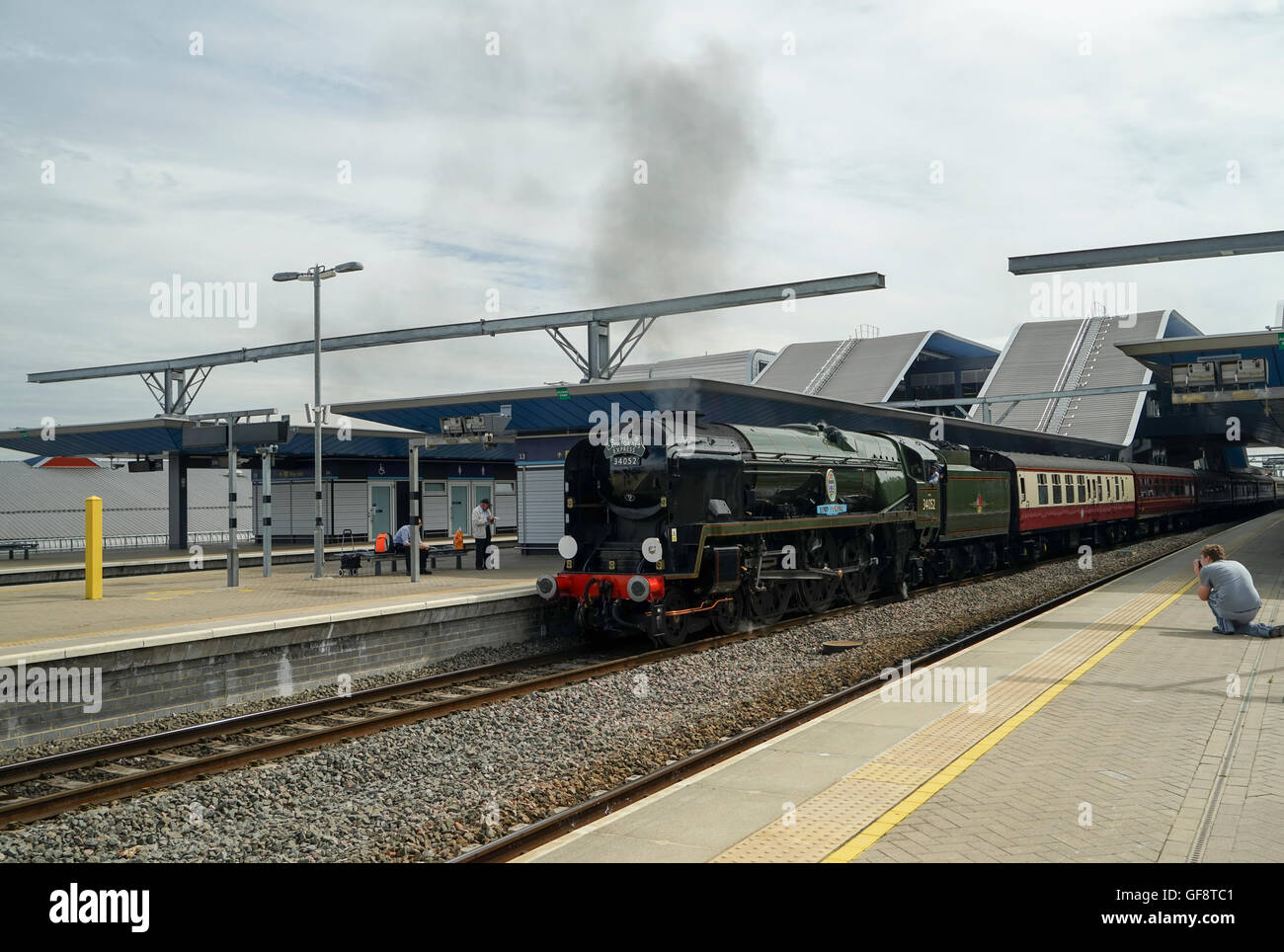 Bulleid Pacific 4-6-2 Steam Locomoive Hauling The Cathedrals Express at Reading -1 Stock Photo
