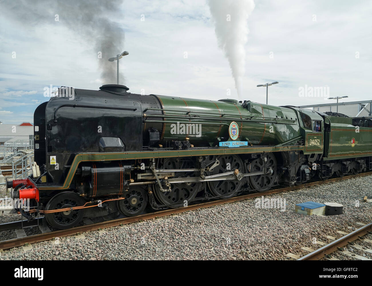 Bulleid Pacific 4-6-2 Steam Locomoive Hauling The Cathedrals Express at Reading -2 Stock Photo