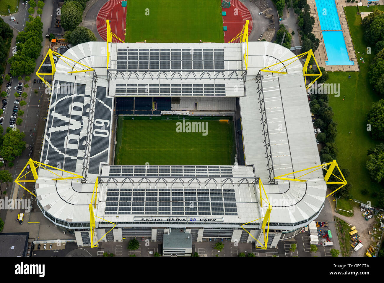 Bvb stadion hi-res stock photography and images - Alamy