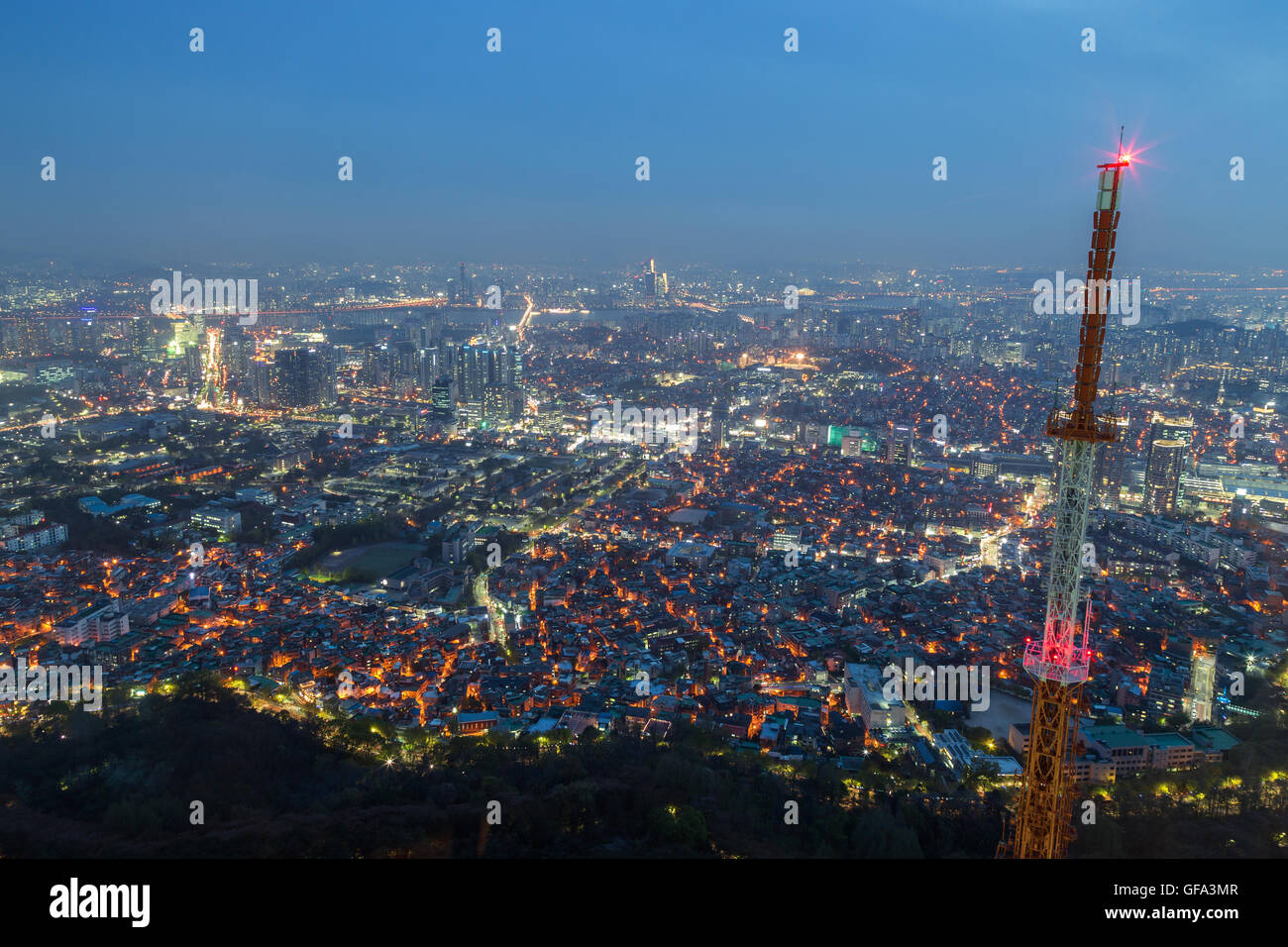 View of skyline in Seoul, South Korea, from above at night. A tall radio  tower is on the foreground Stock Photo - Alamy