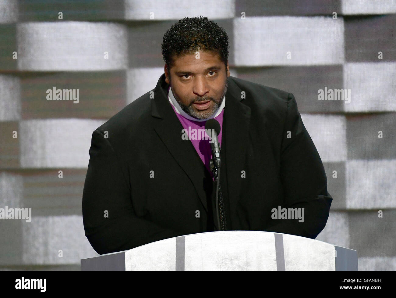 Philadelphia, Us. 28th July, 2016. Reverend Doctor William Barber II of North Carolina makes remarks during the fourth session of the 2016 Democratic National Convention at the Wells Fargo Center in Philadelphia, Pennsylvania on Thursday, July 28, 2016. Credit: Ron Sachs/CNP (RESTRICTION: NO New York or New Jersey Newspapers or newspapers within a 75 mile radius of New York City) - NO WIRE SERVICE - © dpa/Alamy Live News Stock Photo