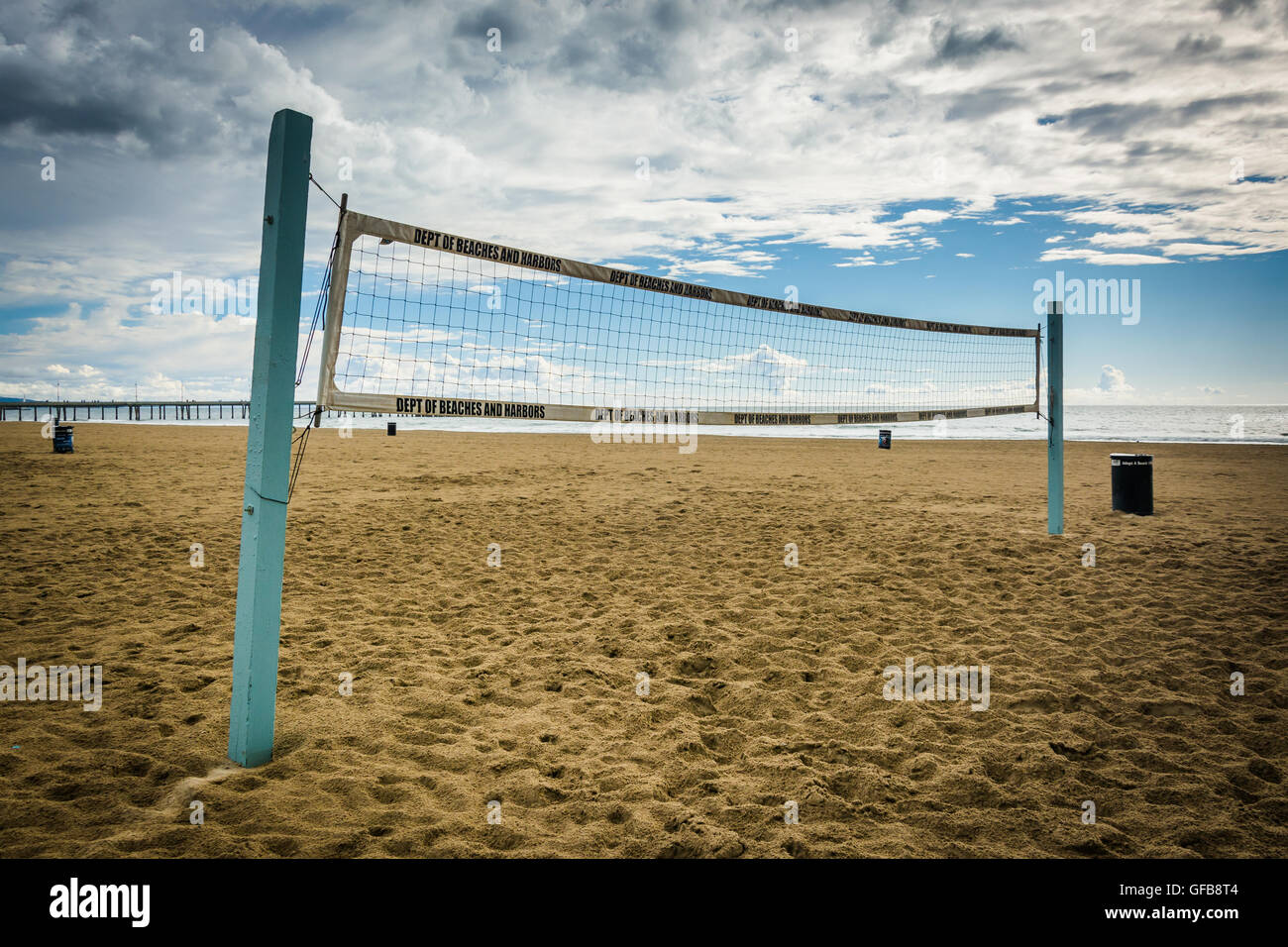 Volleyball net on the beach in Venice Beach, Los Angeles, California Stock  Photo - Alamy
