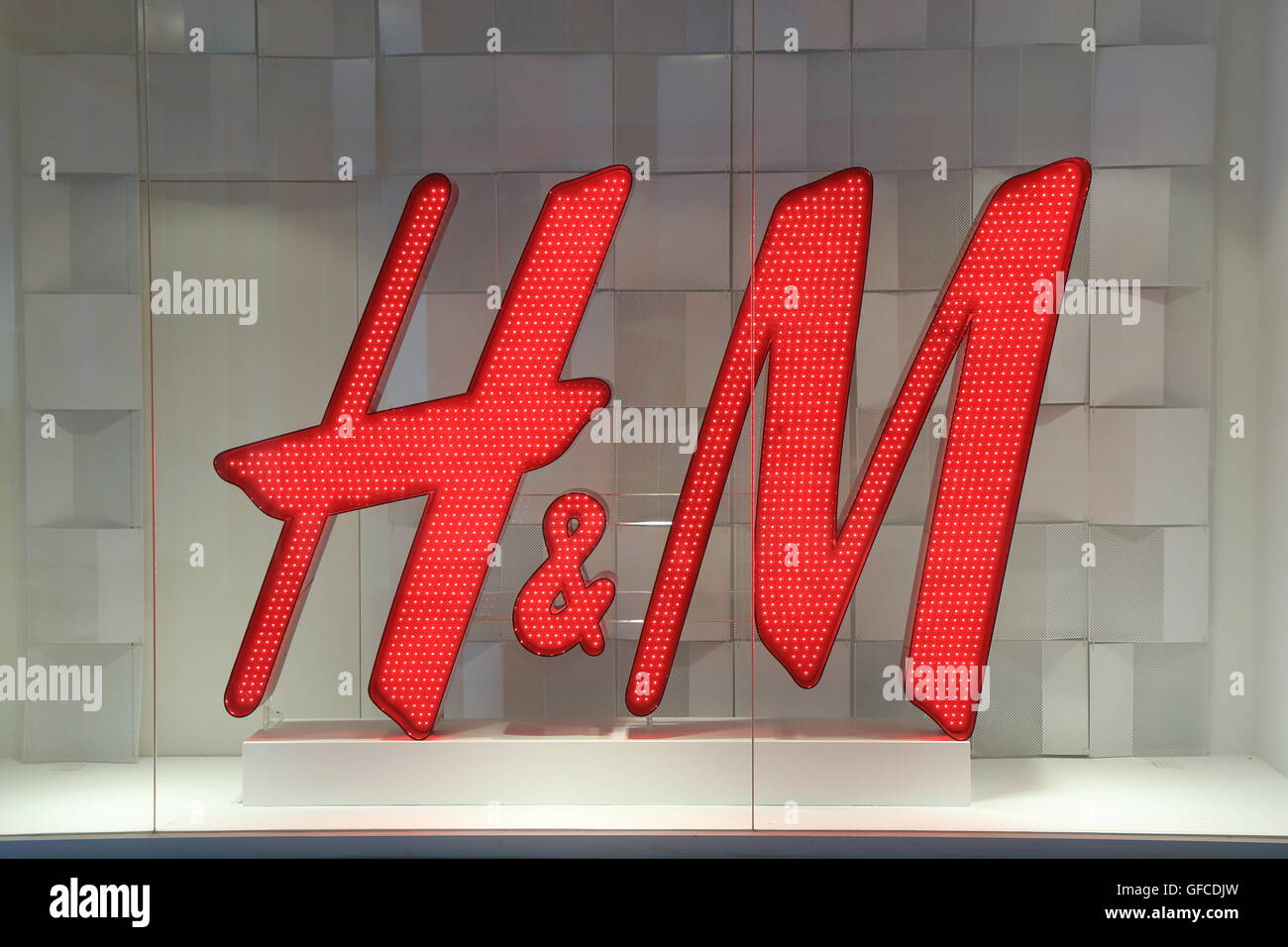 H&M Swedish clothes retailer, a Swedish multinational clothing company and  has branches in 53 countries as of 2013 Stock Photo - Alamy