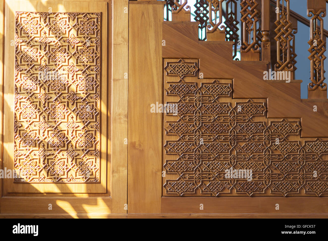 Old Decorative Islamic Wood Art Background Stock Photo - Alamy