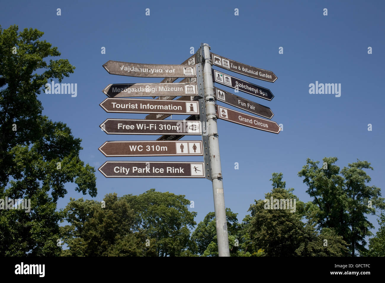 Parkland walk green way hires stock photography and images Alamy