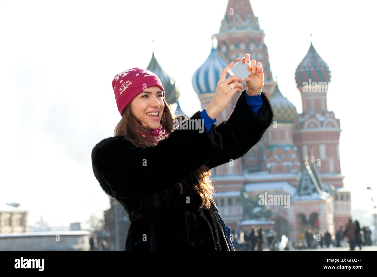 Красивые фото на красной площади девушки. Картинки москвы с девушкой. Красивые женщины москвы. В москве женщина имитировала. Девушка в москве зимой.