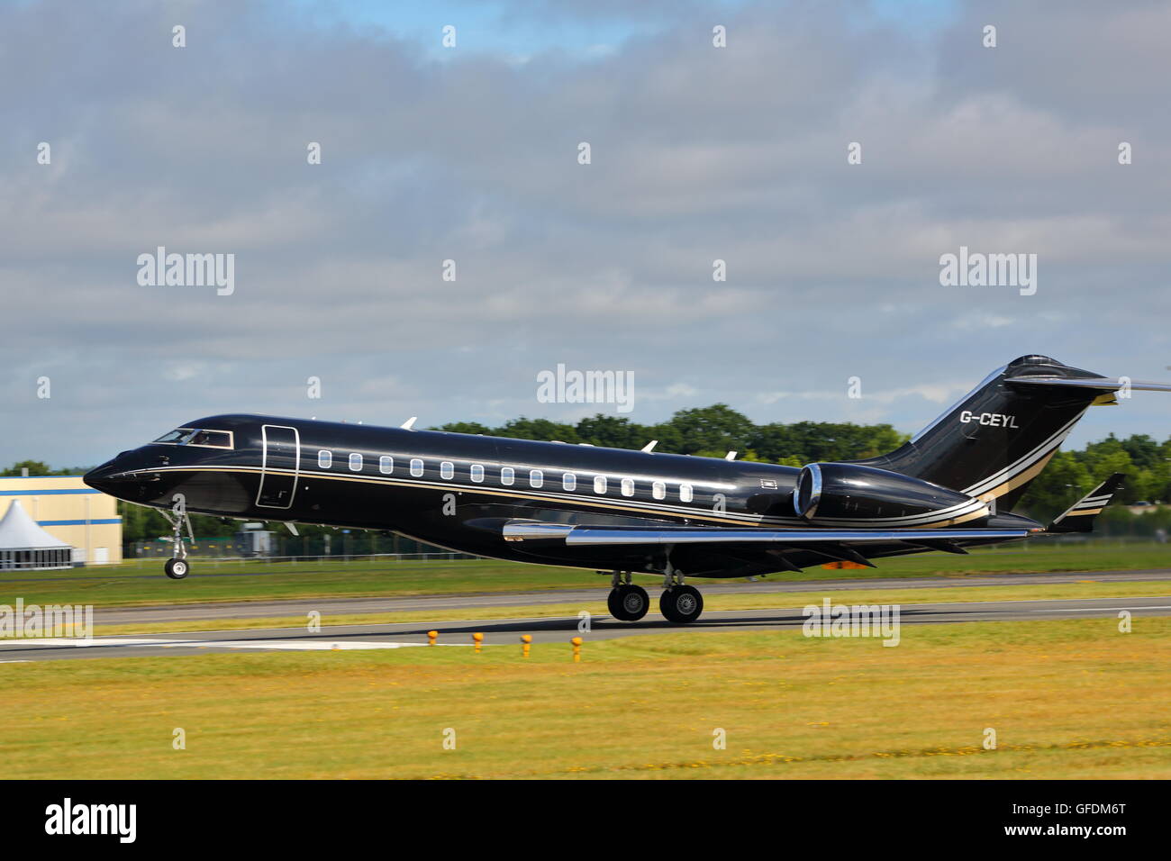 Bombardier Global Express BD700 GCEYL departing from Farnborough