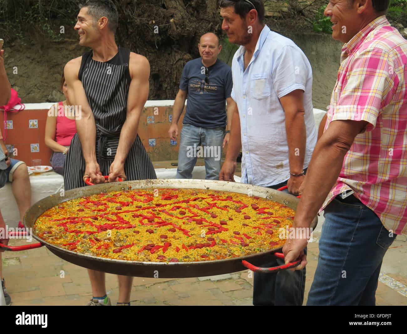 Large paella dish hires stock photography and images Alamy