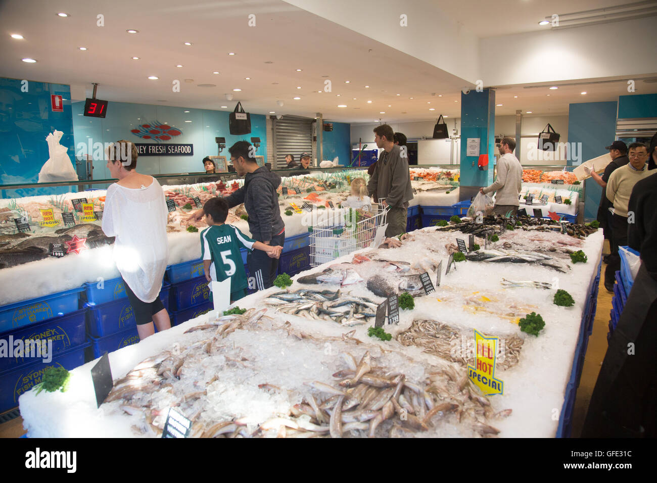 Australian fishmonger store in Manly,Sydney selling a range of fresh australian fish Stock Photo