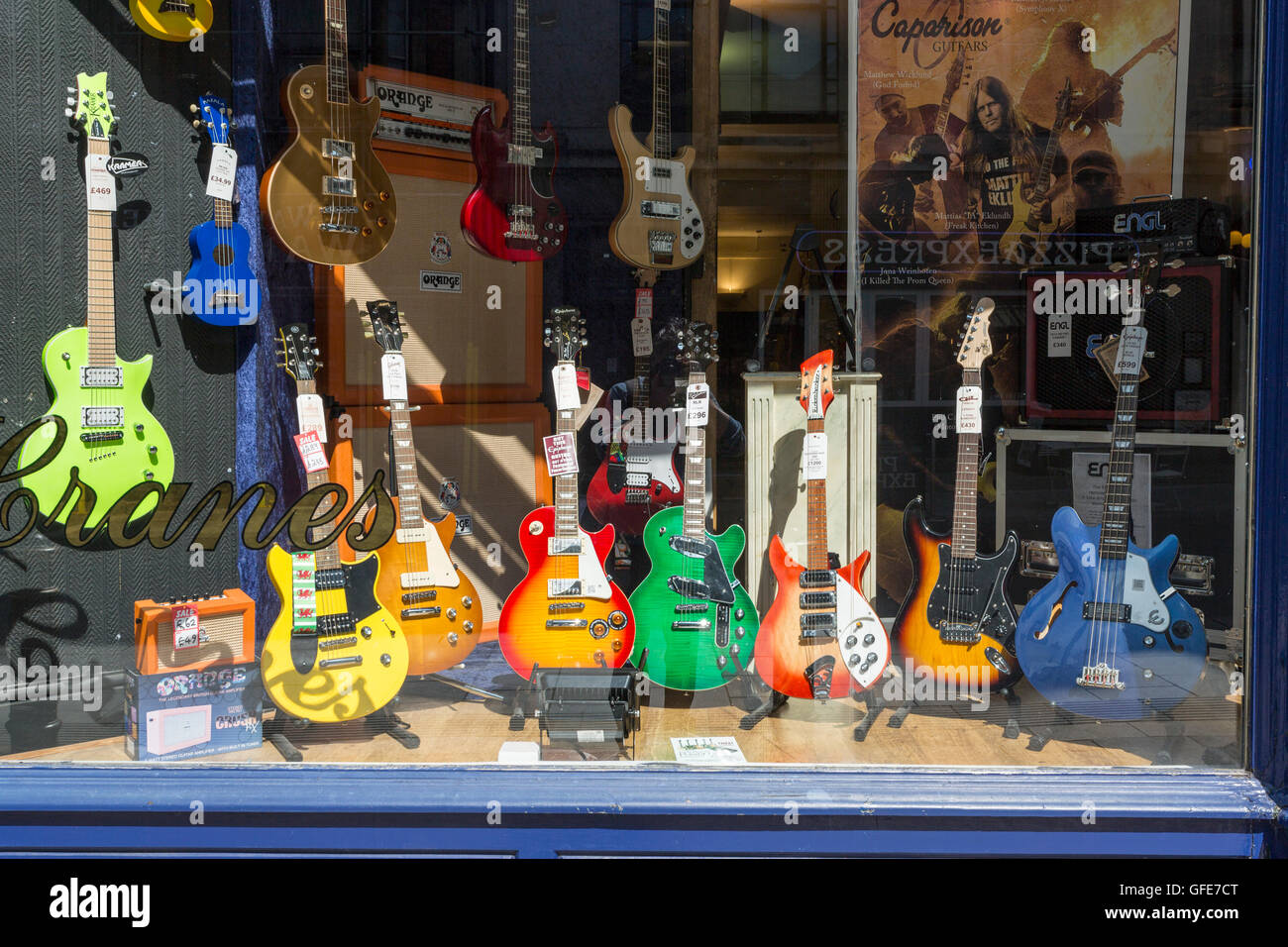 Music shop window hi-res stock photography and images - Alamy