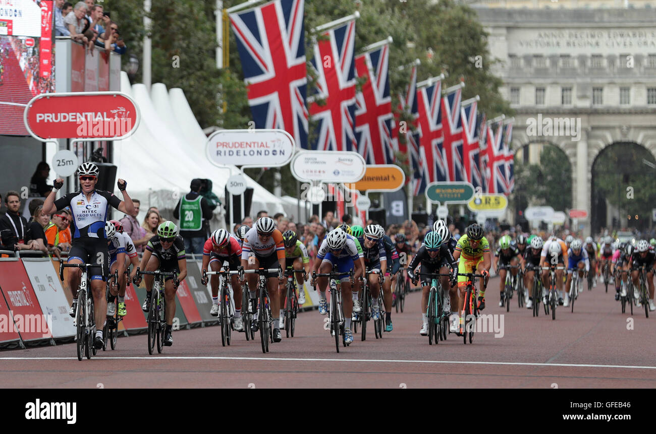 Kirsten Wild (left) wins the PRL Classique during day one of Prudential RideLondon. Stock Photo