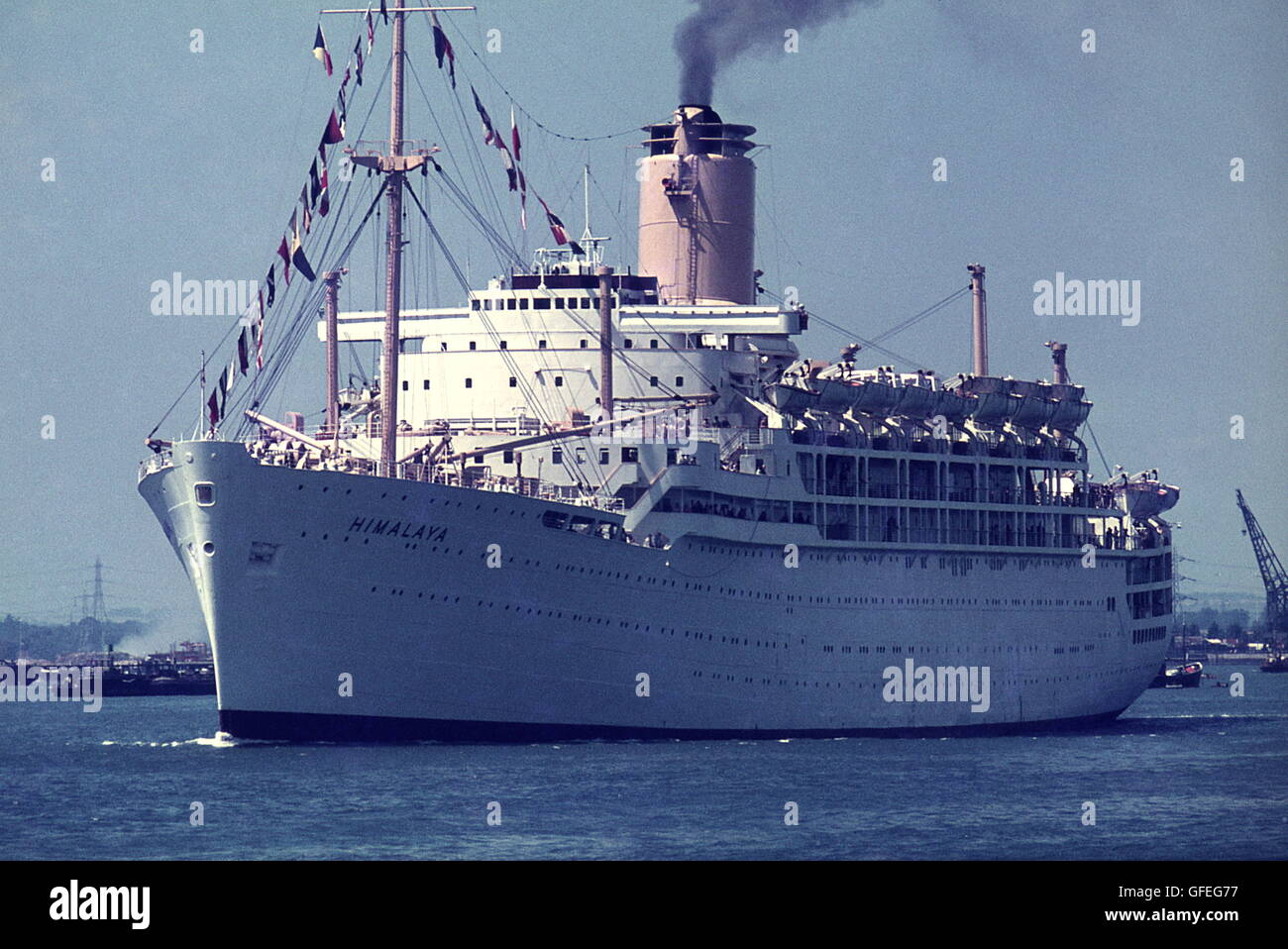 1960S. SOUTHAMPTON, ENGLAND. P&O LINER PASSENGER