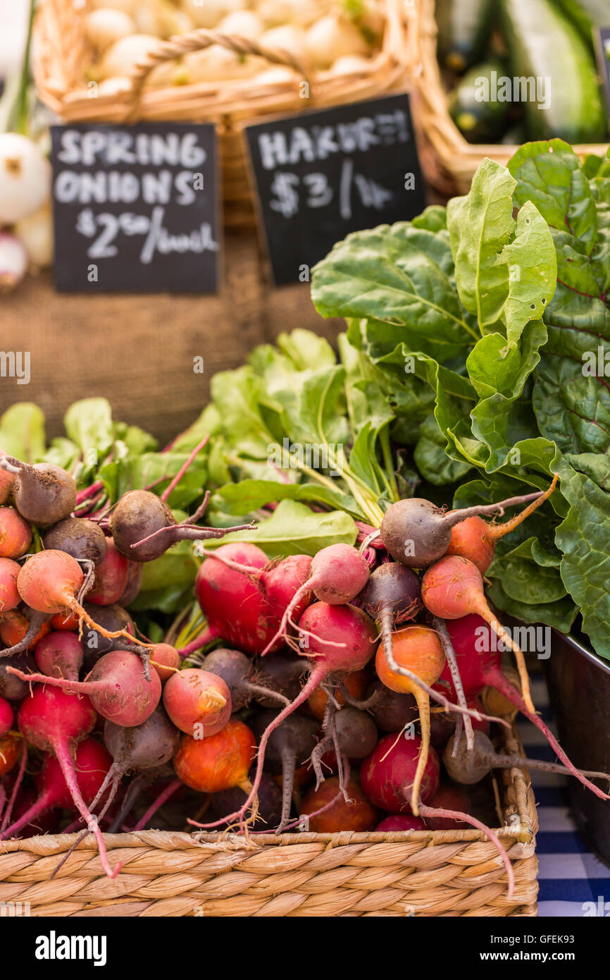 Fresh organic produce at the local farmers market Stock Photo - Alamy