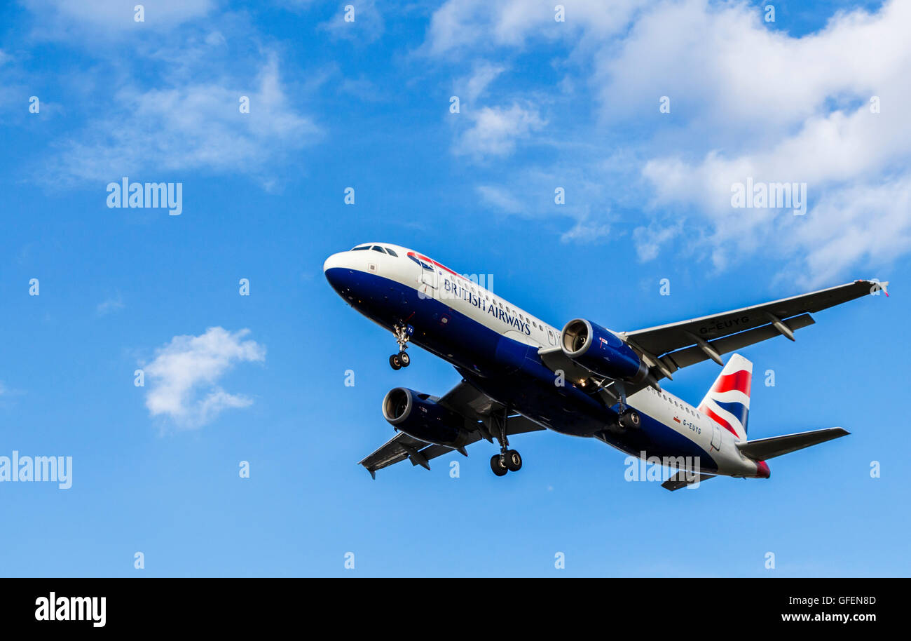 British Airways passenger aircraft landing approach Stock Photo